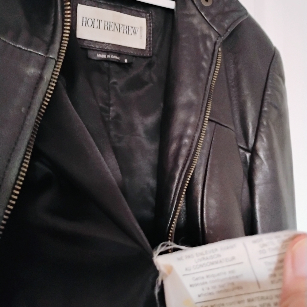 HOLT RENFREW Women's Leather Jacket - Picture 6 of 6